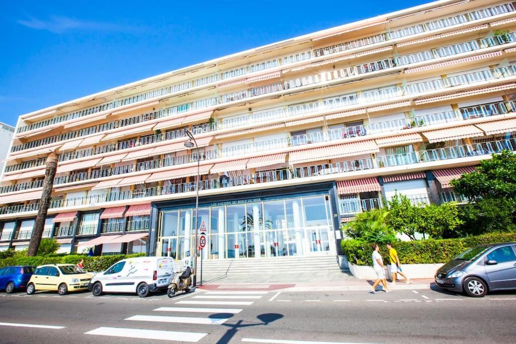 French Riviera: Seafront Apt & Pool Near Monaco ロクブリュヌ＝カップ＝マルタン エクステリア 写真