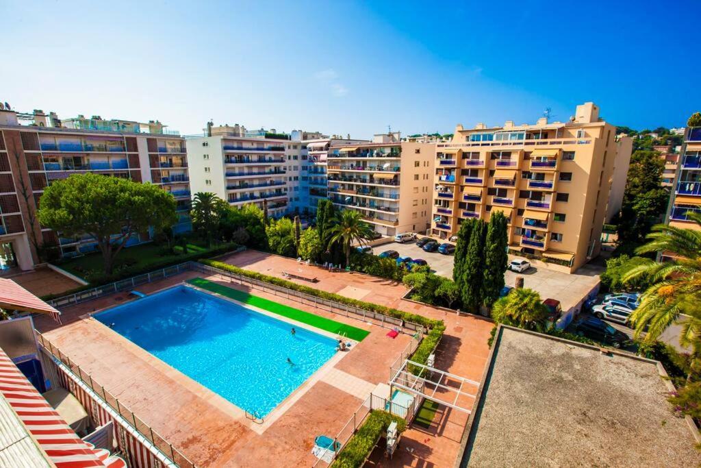 French Riviera: Seafront Apt & Pool Near Monaco ロクブリュヌ＝カップ＝マルタン エクステリア 写真