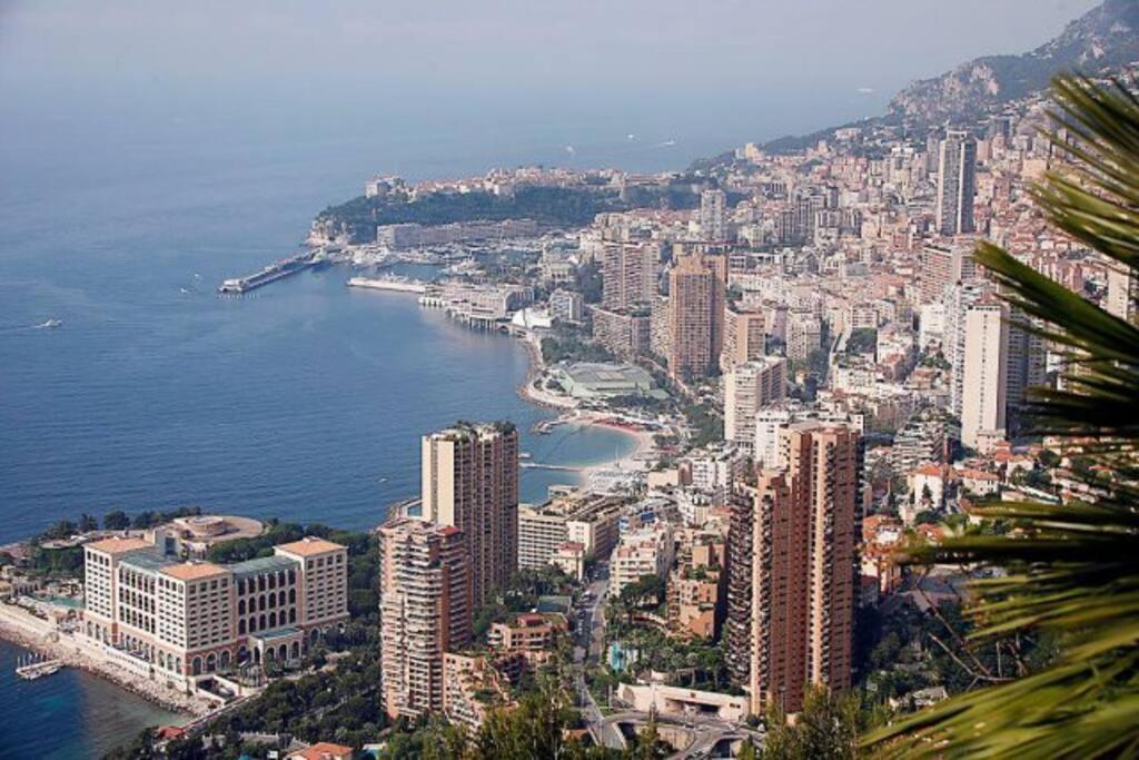 French Riviera: Seafront Apt & Pool Near Monaco ロクブリュヌ＝カップ＝マルタン エクステリア 写真